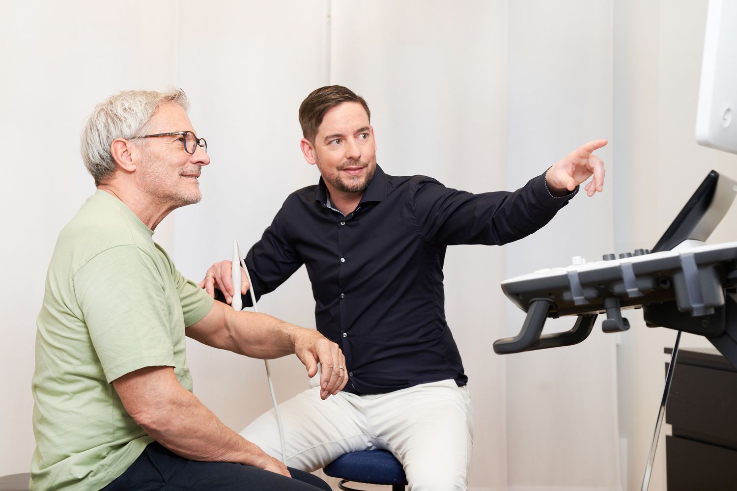 Orthopädikum Neuer Wall - Ihr Orthopädiezentrum In Hamburg Ihr Sportarzt, Kniespezialist, Orthopäde in Düsseldorf | Fotogalerie